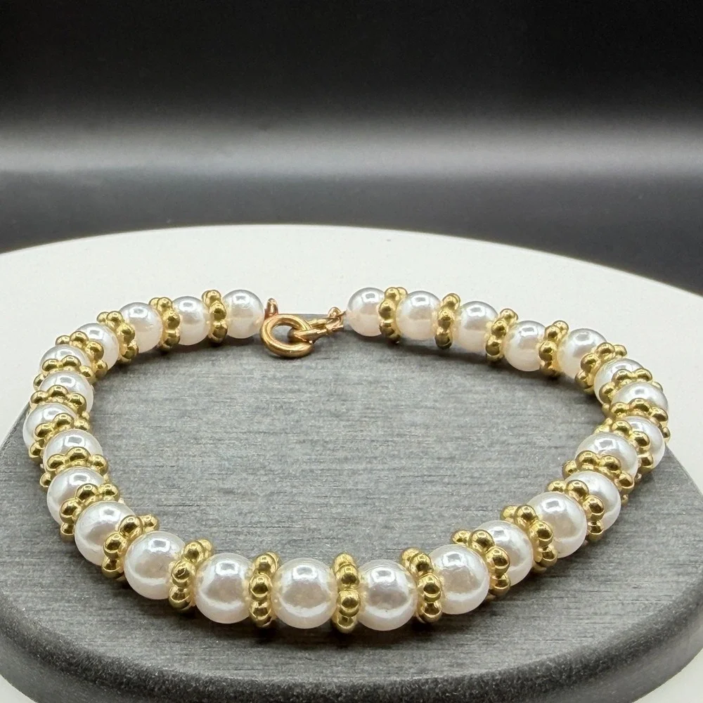 Faux Pearl Bracelet Gold Tone Beaded Floral Spacer Spring Ring Clasp Classic